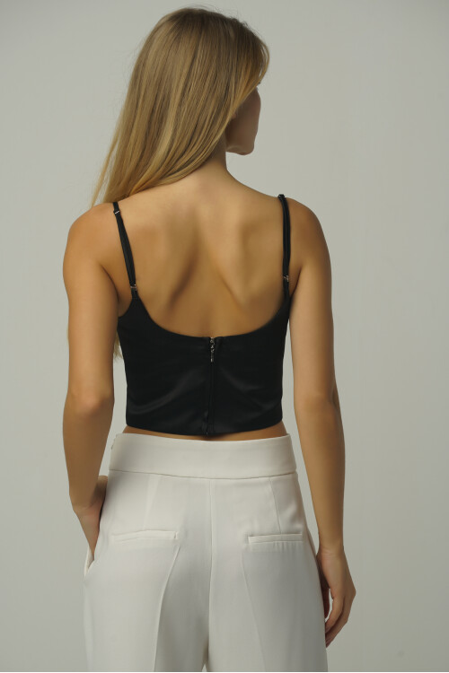 Naomi Siyah Saten Crop Top