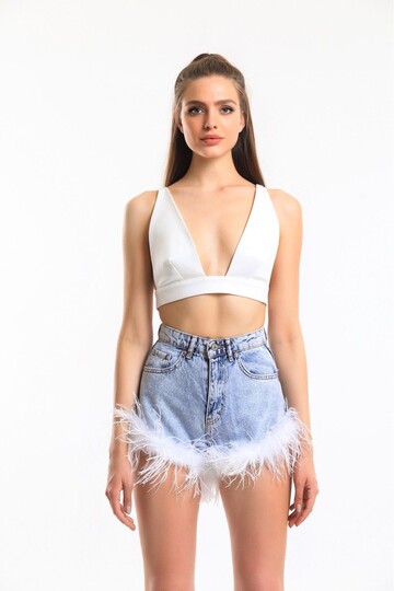 Pia White Feather Detailed Denim Shorts